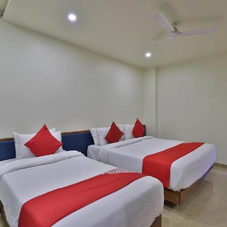 Hotel Kuber Dwarka  Ngoại thất bức ảnh