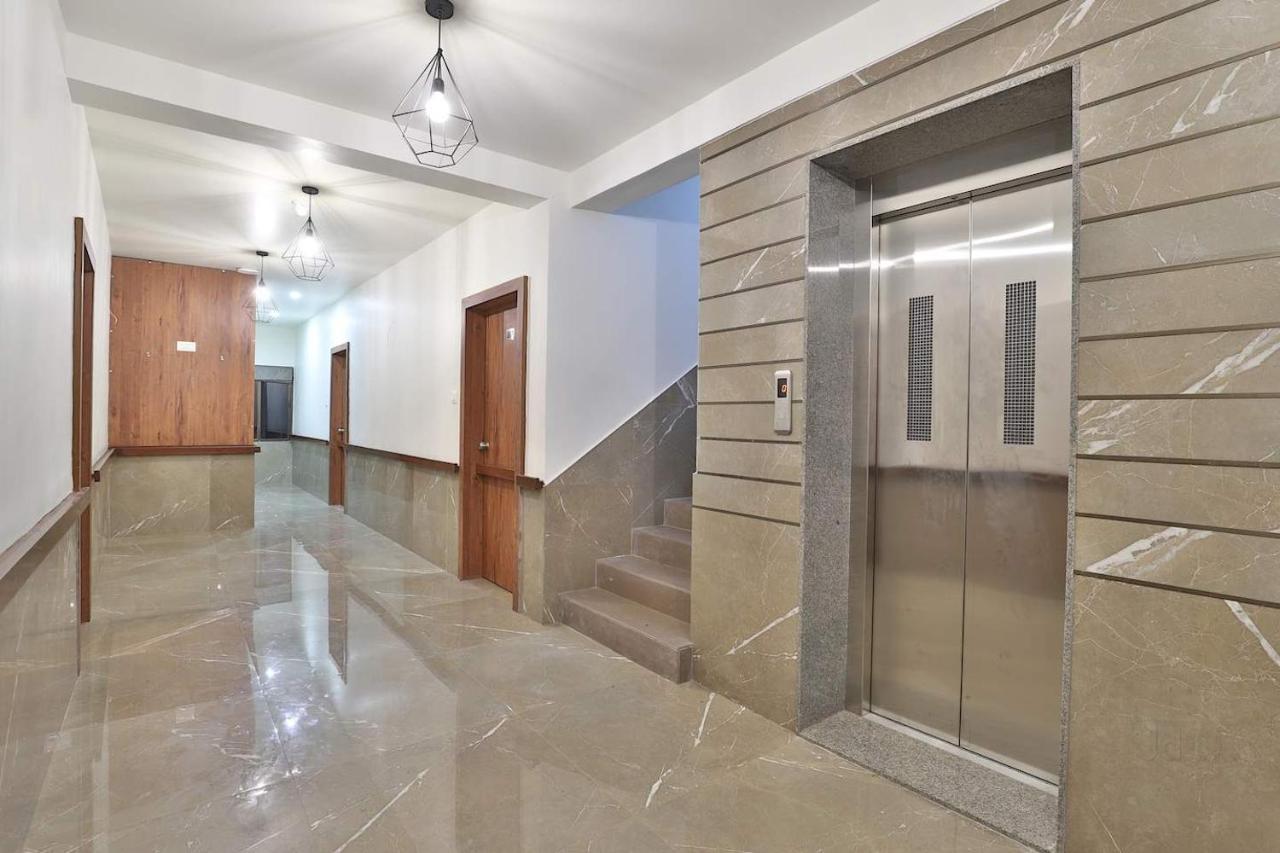 Hotel Kuber Dwarka  Ngoại thất bức ảnh