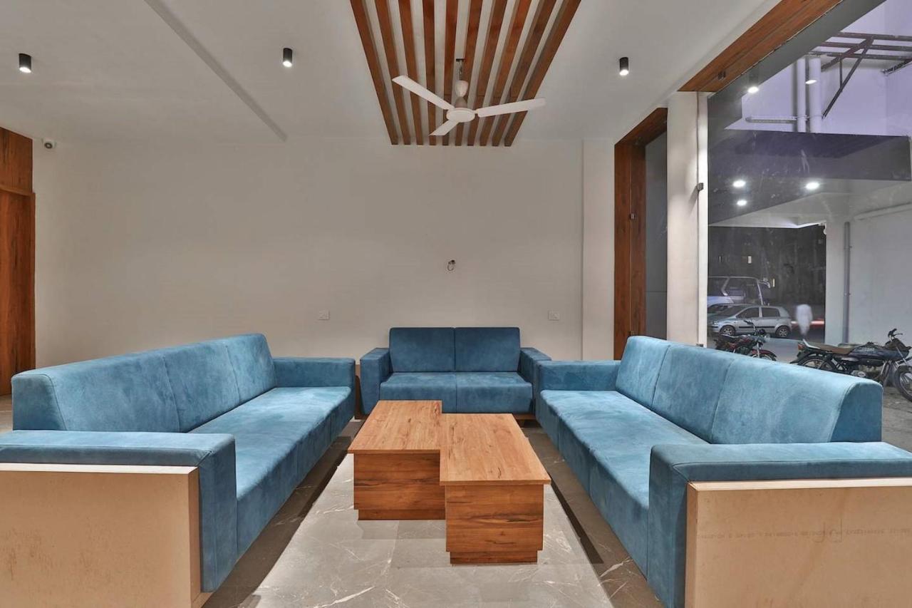 Hotel Kuber Dwarka  Ngoại thất bức ảnh